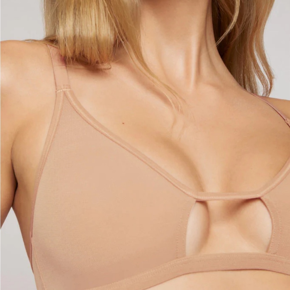 Negative Underwear Sieve Cutout Bra in Buff